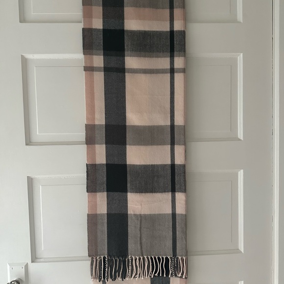 J. Crew Plaid Scarf Shawl - Pink and gray - Picture 2 of 4